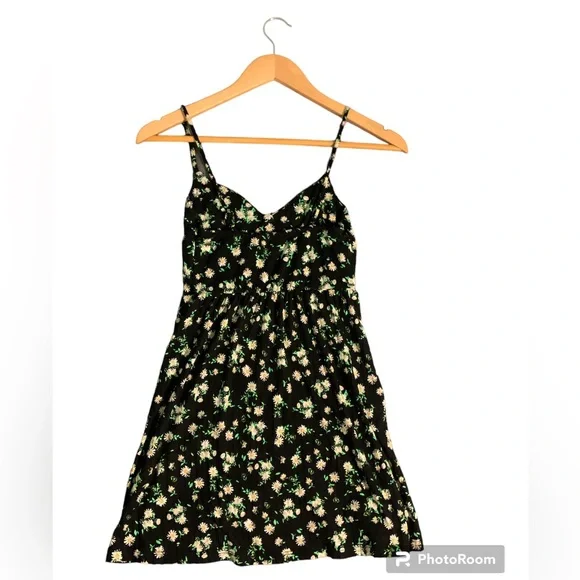 Streetwear Society - Daisy floral pattern - Mini dress - Picture 2 of 4